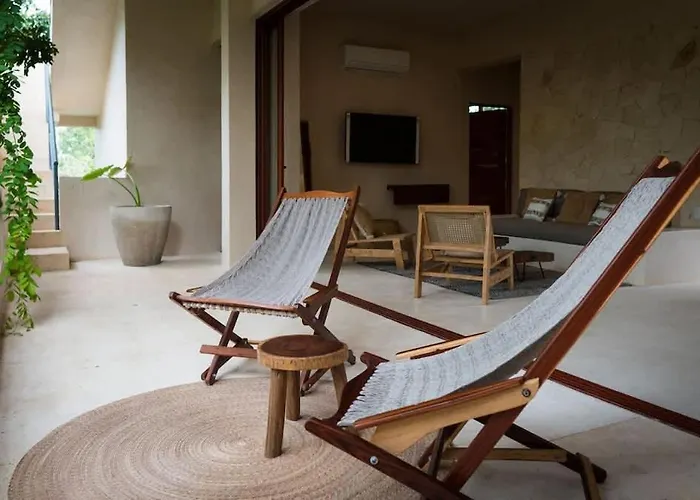 Ahal Holistika 9br Jungle Sanctuary With Private Rooftop & Plunge Pools *