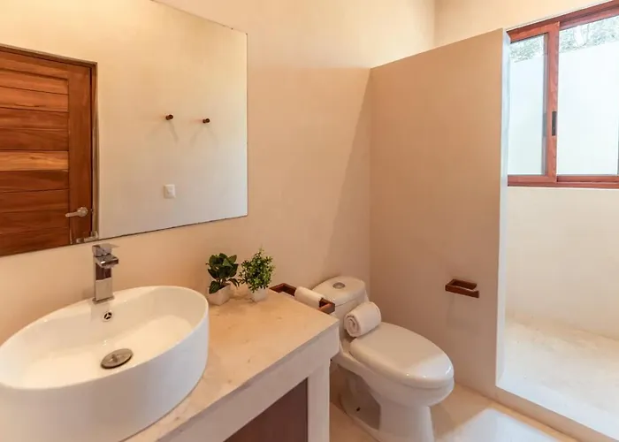Ahal Holistika 9br Jungle Sanctuary With Private Rooftop & Plunge Pools *