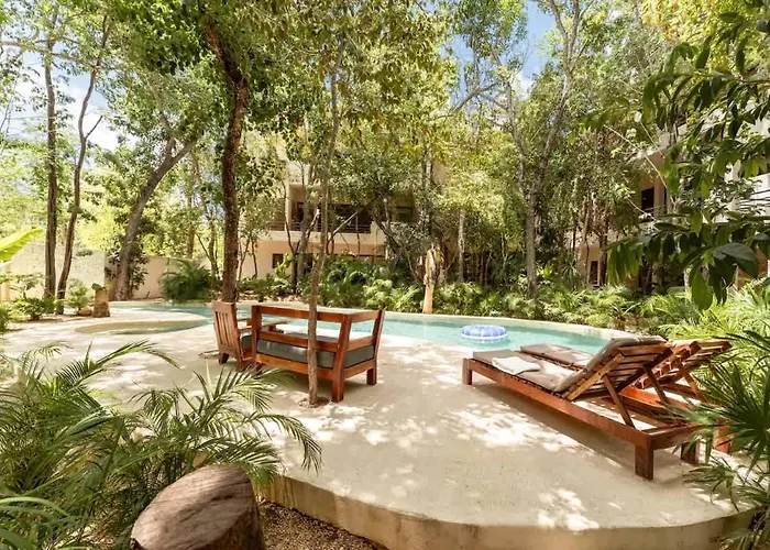 Ahal Holistika 9br Jungle Sanctuary With Private Rooftop & Plunge Pools *