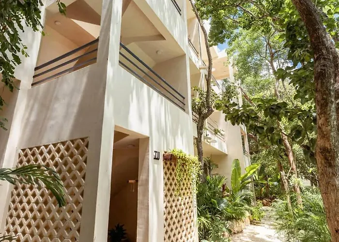 Ahal Holistika 9br Jungle Sanctuary With Private Rooftop & Plunge Pools Holiday home