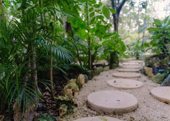 Ahal Holistika 9br Jungle Sanctuary With Private Rooftop & Plunge Pools *