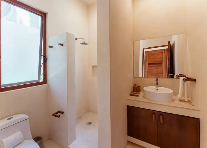 Ahal Holistika 9br Jungle Sanctuary With Private Rooftop & Plunge Pools